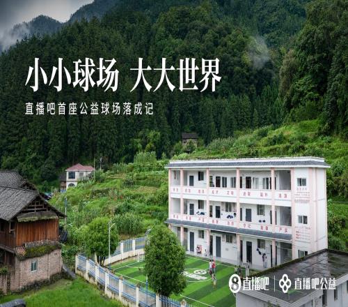 不用CoWoS也能上HBM！JEDEC发布SPHBM4新标准：内存迎来下调空间
