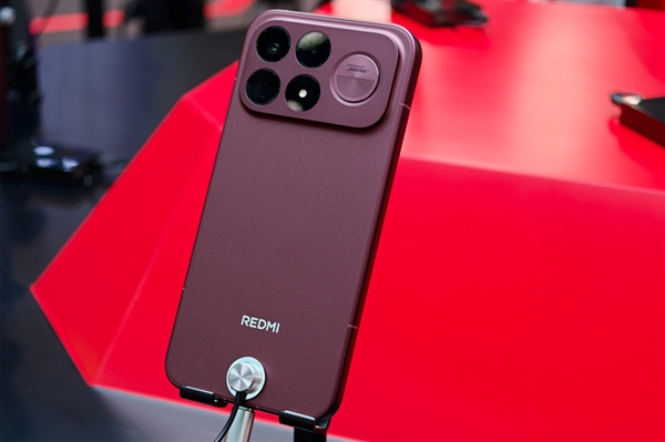 爱马仕橙退场!iPhone 18 Pro红色款偷跑:年度爆款色预定