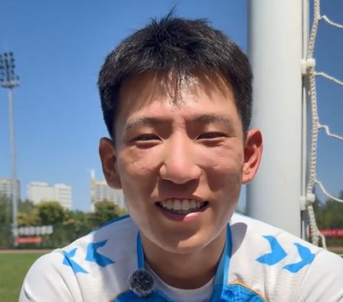陇原竞技卢建辰谈战国安：全力以赴就是干；想找张玉宁合影