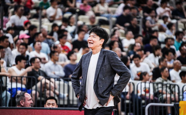 山东男篮揭幕战！全力击败辽宁，班顿上演CBA首秀，央视直播