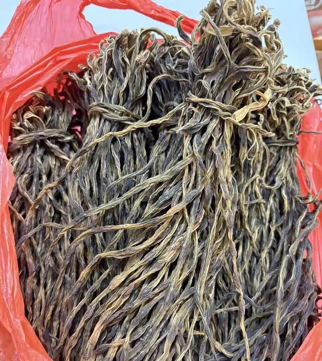 塑料桶变火箭！江西师生自制水火箭升空分离回收 网友：太硬核了