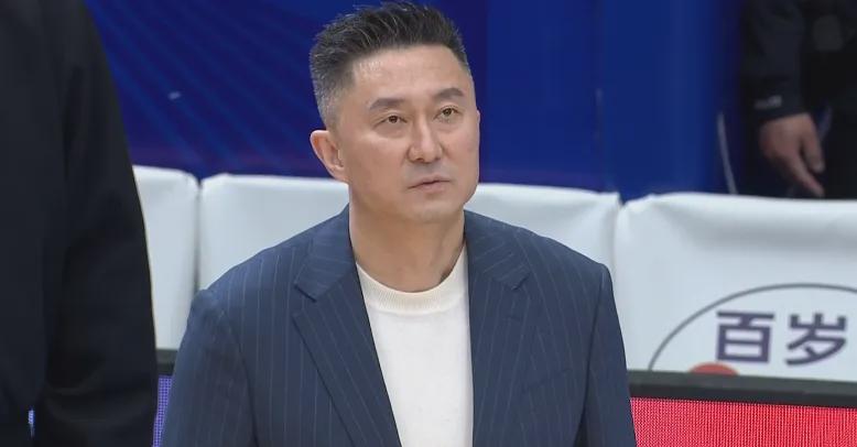 杜锋离任主教练，一个时代结束了