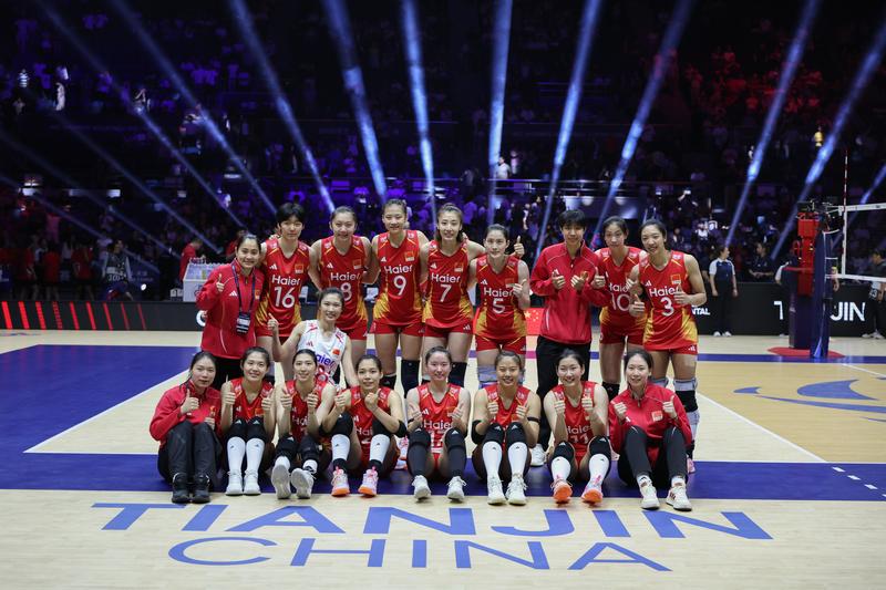 全员登场练兵 中国女排亚锦赛首战完胜伊拉克